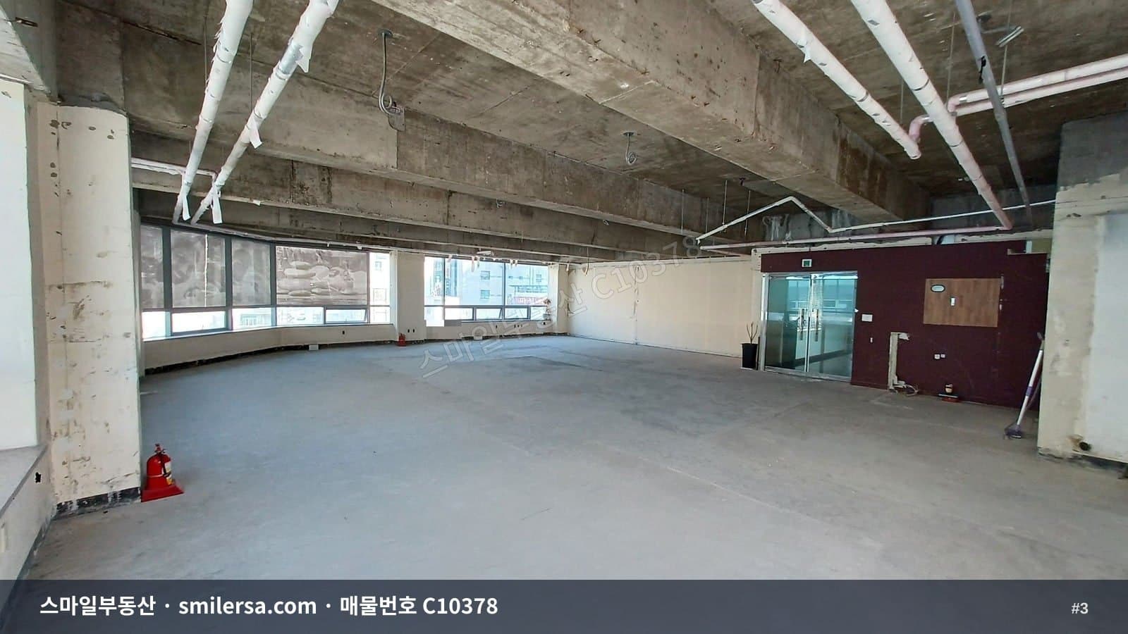 장산역 인근 중형 사무실·상가, 가성비 좋은 월세 매물 썸네일 3