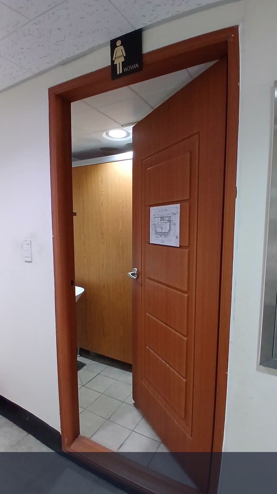 서면역 12번 출구, 부전역 인근 깔끔한 사무실 썸네일 6