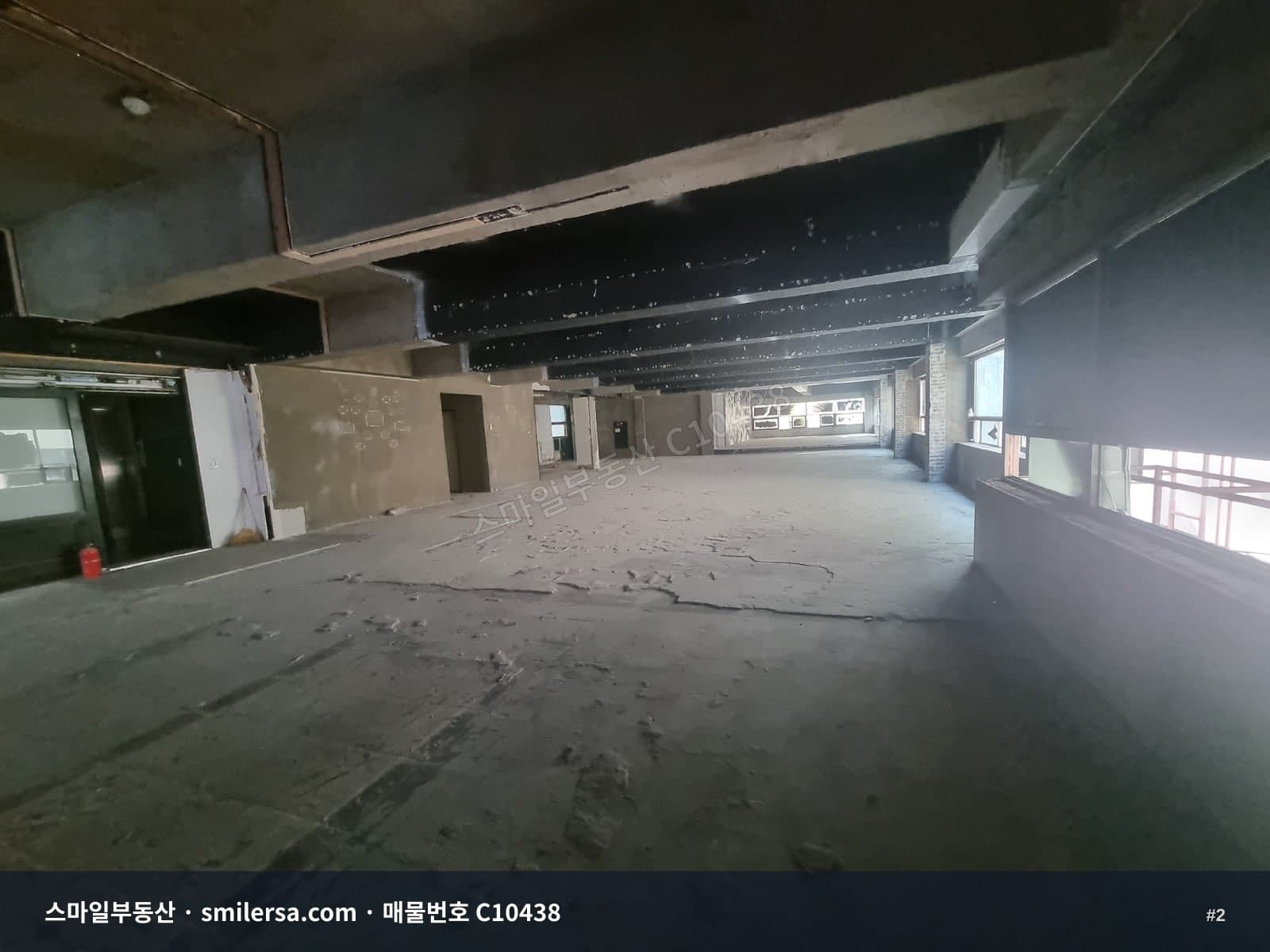 서면삼한골든뷰 인근 대형 상가, 5층 월세 매물 썸네일 2