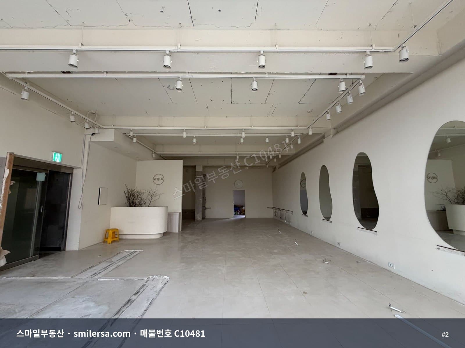 서면 학원가 메인 거리 46평 상가 사무실 임대, 테라스와 엘리베이터 보유 썸네일 2