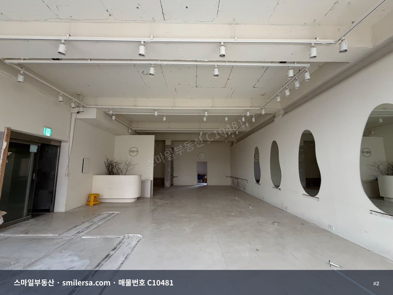 서면 학원가 메인 거리 46평 상가 사무실 임대, 테라스와 엘리베이터 보유 썸네일 2