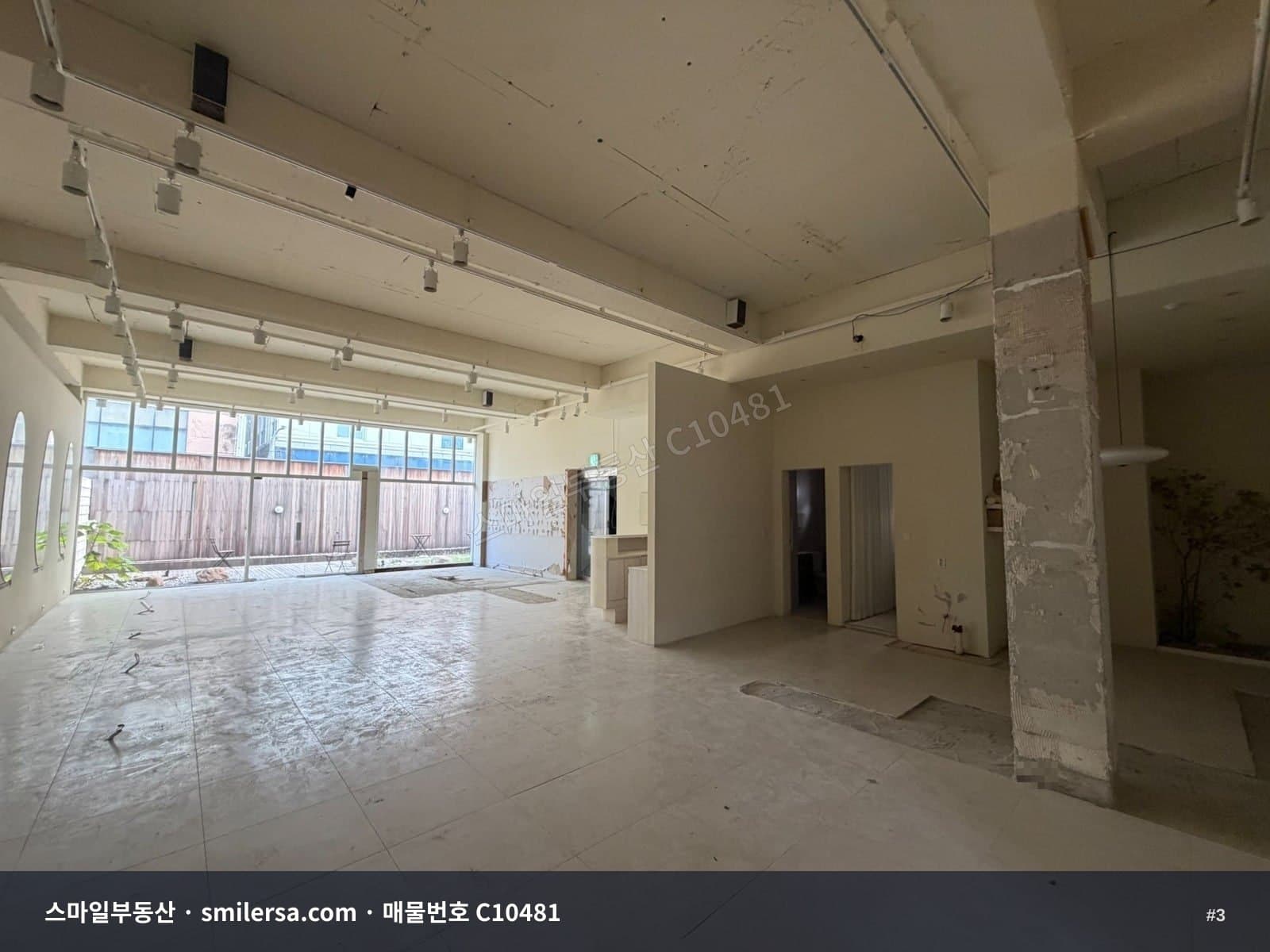 서면 학원가 메인 거리 46평 상가 사무실 임대, 테라스와 엘리베이터 보유 썸네일 3