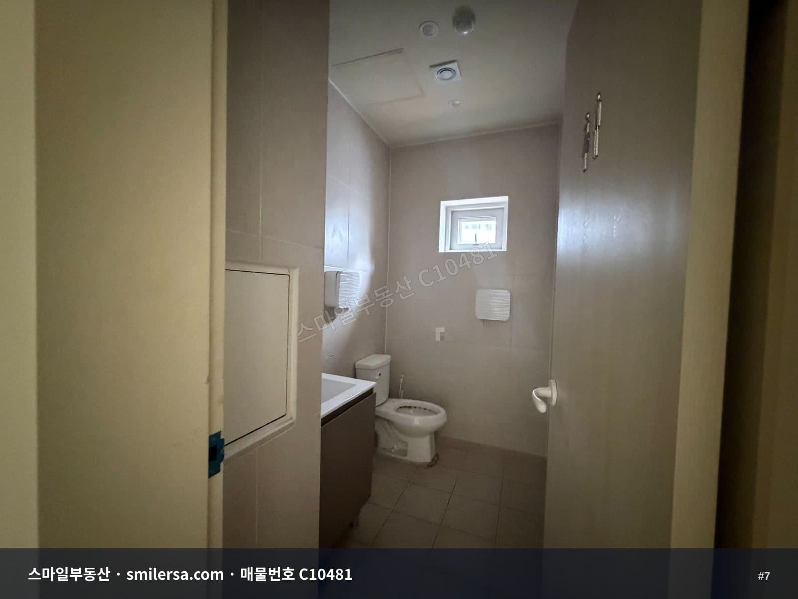 서면 학원가 메인 거리 46평 상가 사무실 임대, 테라스와 엘리베이터 보유 썸네일 7