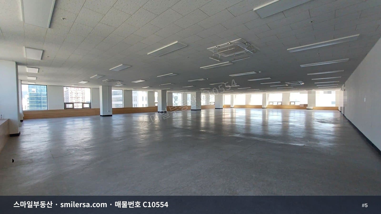 중앙동역 인근 대로변 전망 좋은 대형 사무실 썸네일 5