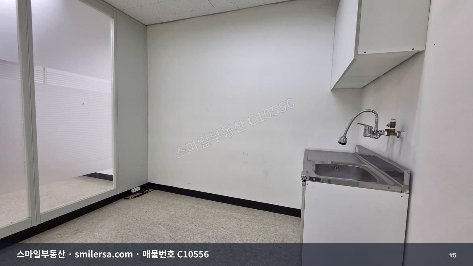 서면 로터리 인근 인테리어 잘된 사무실 임대 썸네일 5