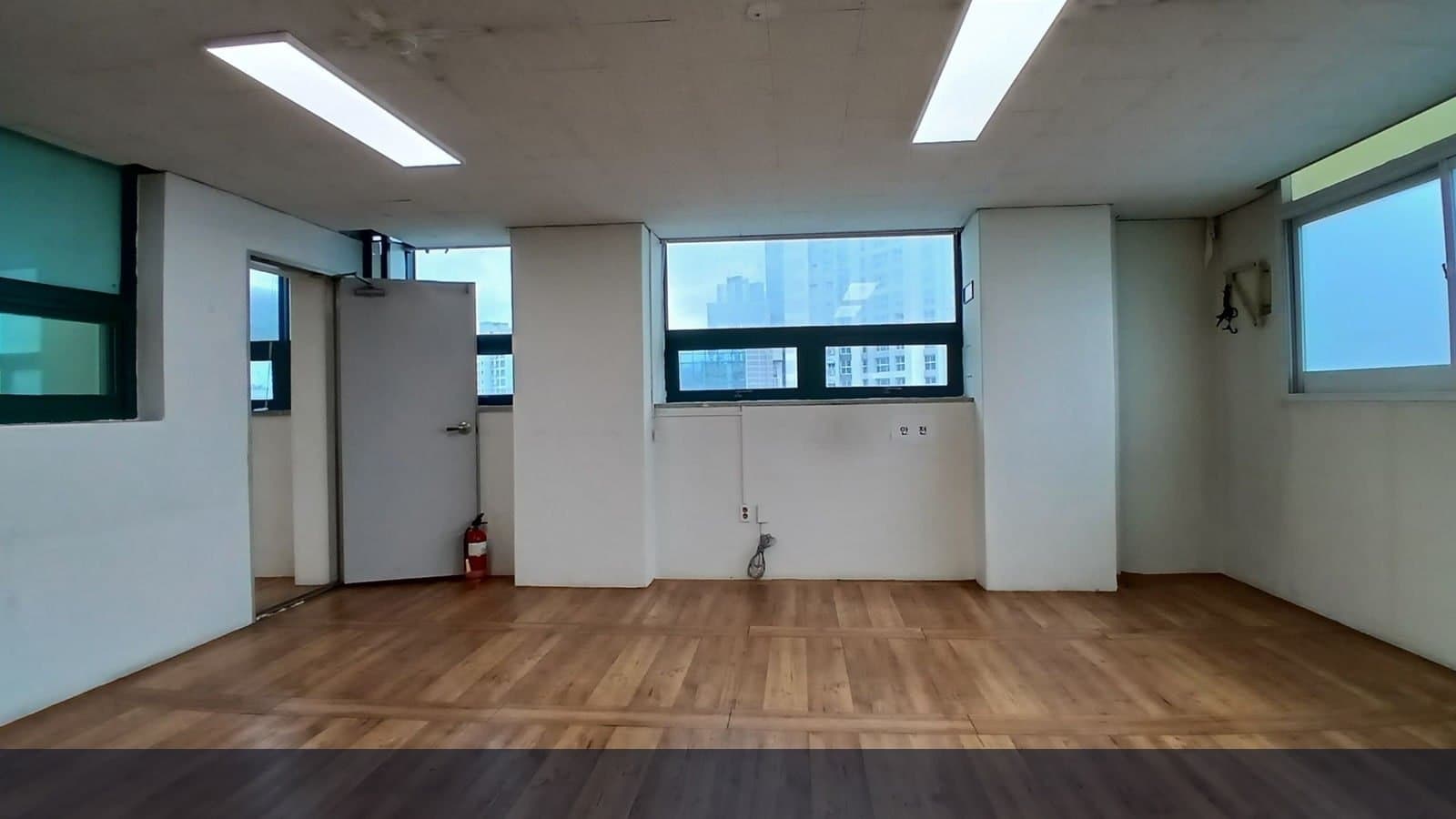가야대로변 지하철역 인근 사무실 임대 썸네일 6