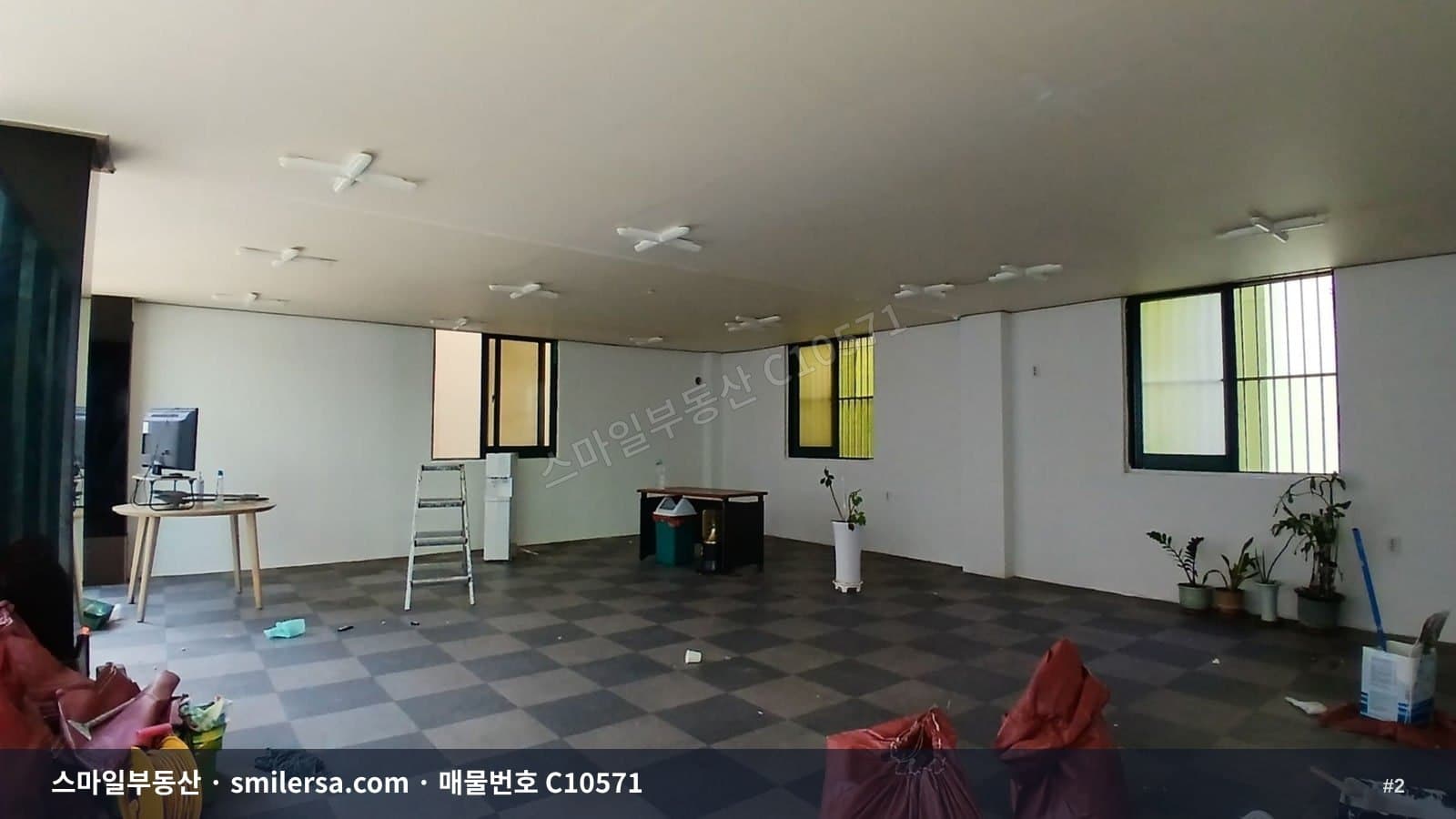 양정역 인근 깔끔한 상가 사무실 썸네일 2