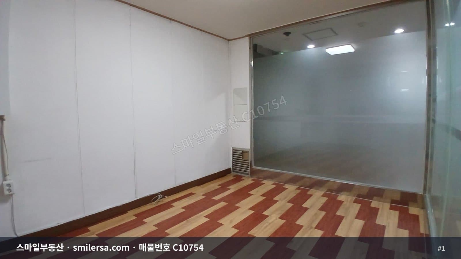 범일역 골드테마거리 인근 깔끔한 상가 사무실 - 1