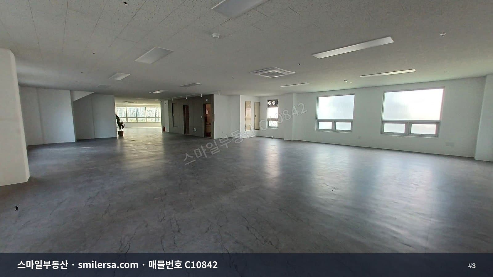 연산역 초역세권 사무실, 가시성 좋은 8층 월세 썸네일 3