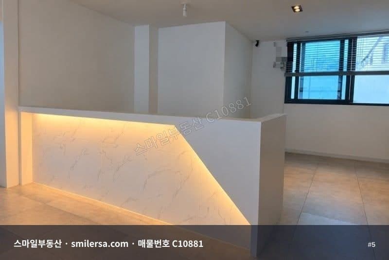 시청인근 거제동 인테리어 완비 중형 2층 사무실 C10881 썸네일 5