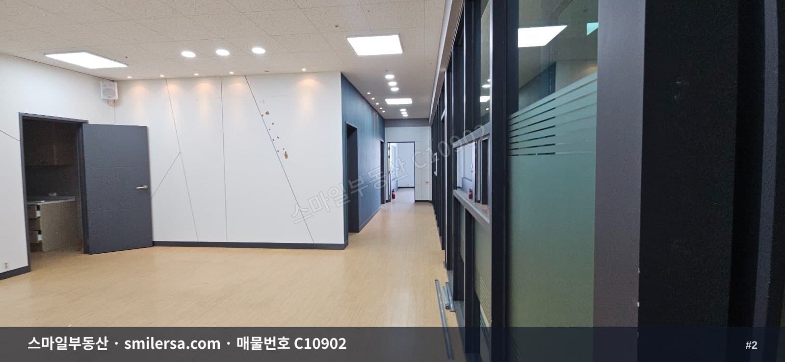 장산역 인근 대형 사무실, 가시성 좋은 3층 공간 썸네일 2