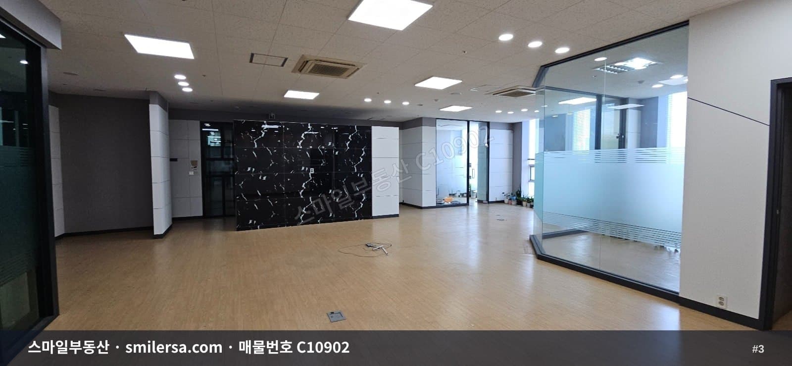 장산역 인근 대형 사무실, 가시성 좋은 3층 공간 썸네일 3