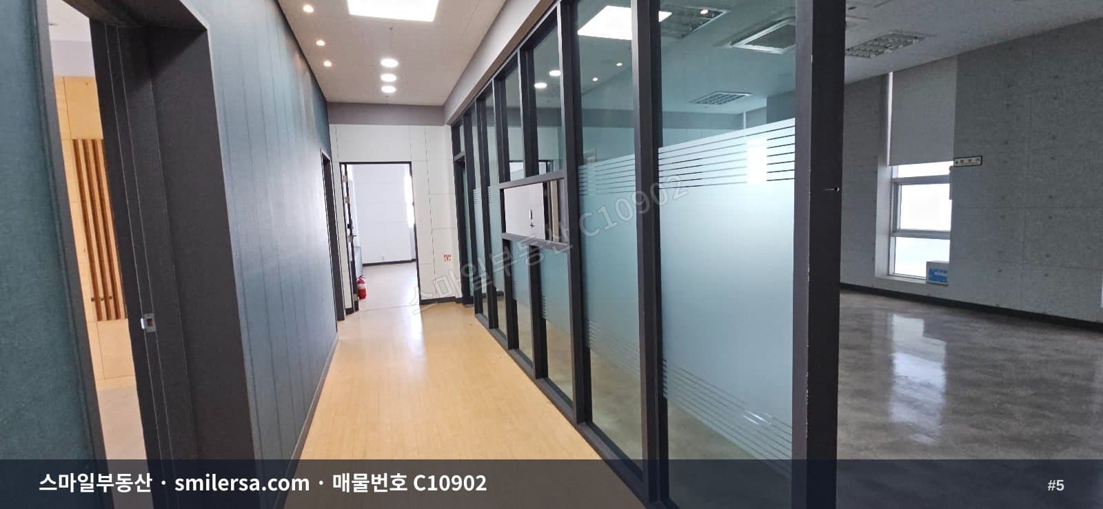 장산역 인근 대형 사무실, 가시성 좋은 3층 공간 썸네일 5