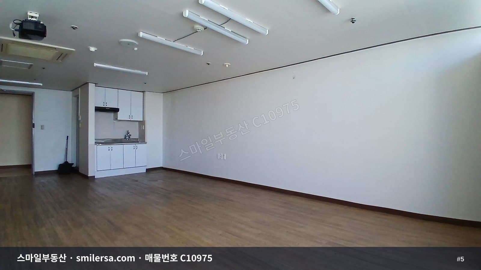 서면역 인근 서면대로변 깔끔한 사무실 매매 썸네일 5