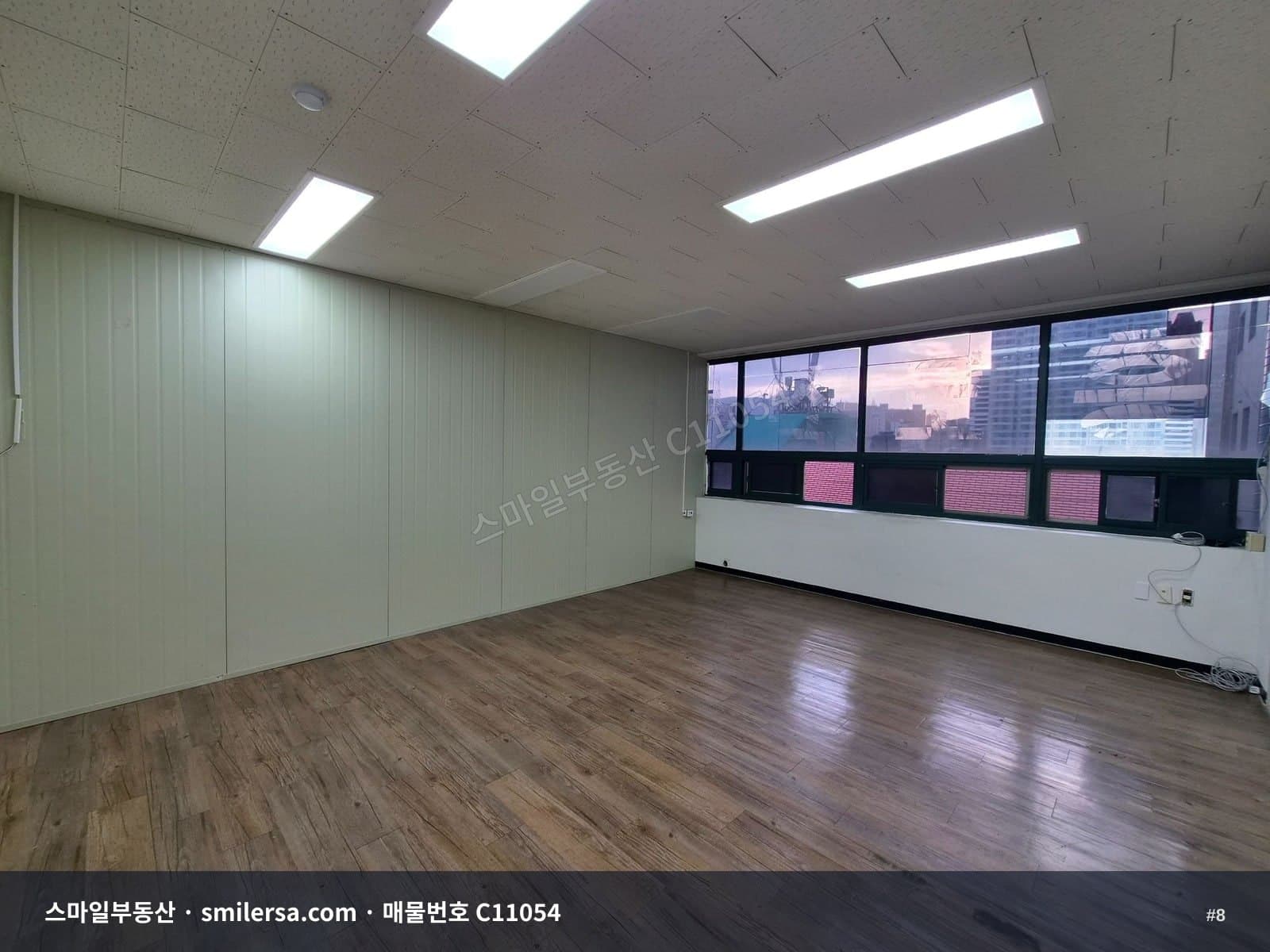 전포 카페거리 대로변 깔끔한 사무실 썸네일 8