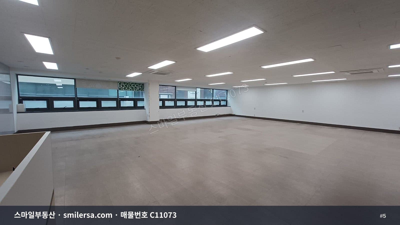 부산역 인근 깔끔한 시스템냉난방기 설치 사무실 썸네일 5