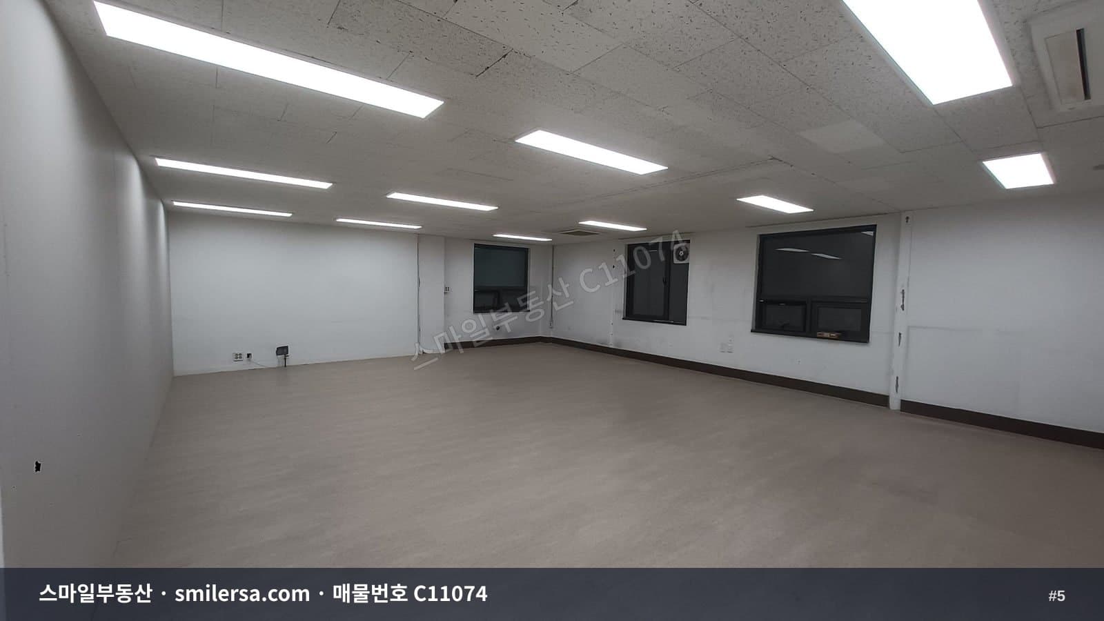 부산역 인근 깔끔한 소형 사무실 썸네일 5
