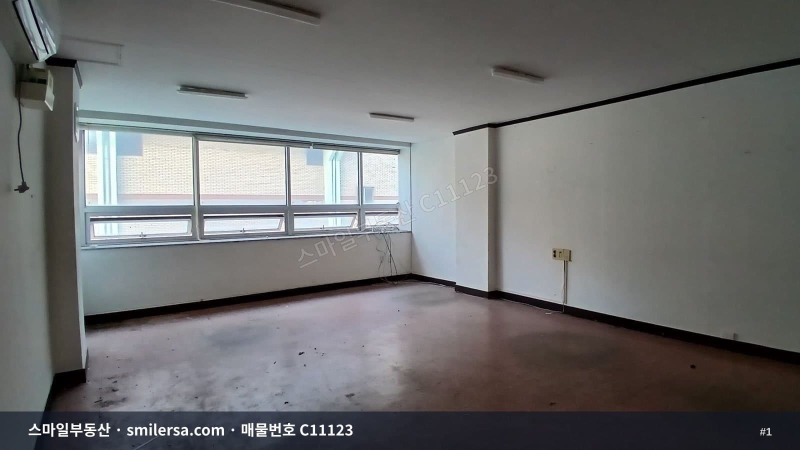 초량역 인근 엘베 있는 깔끔한 사무실 - 1