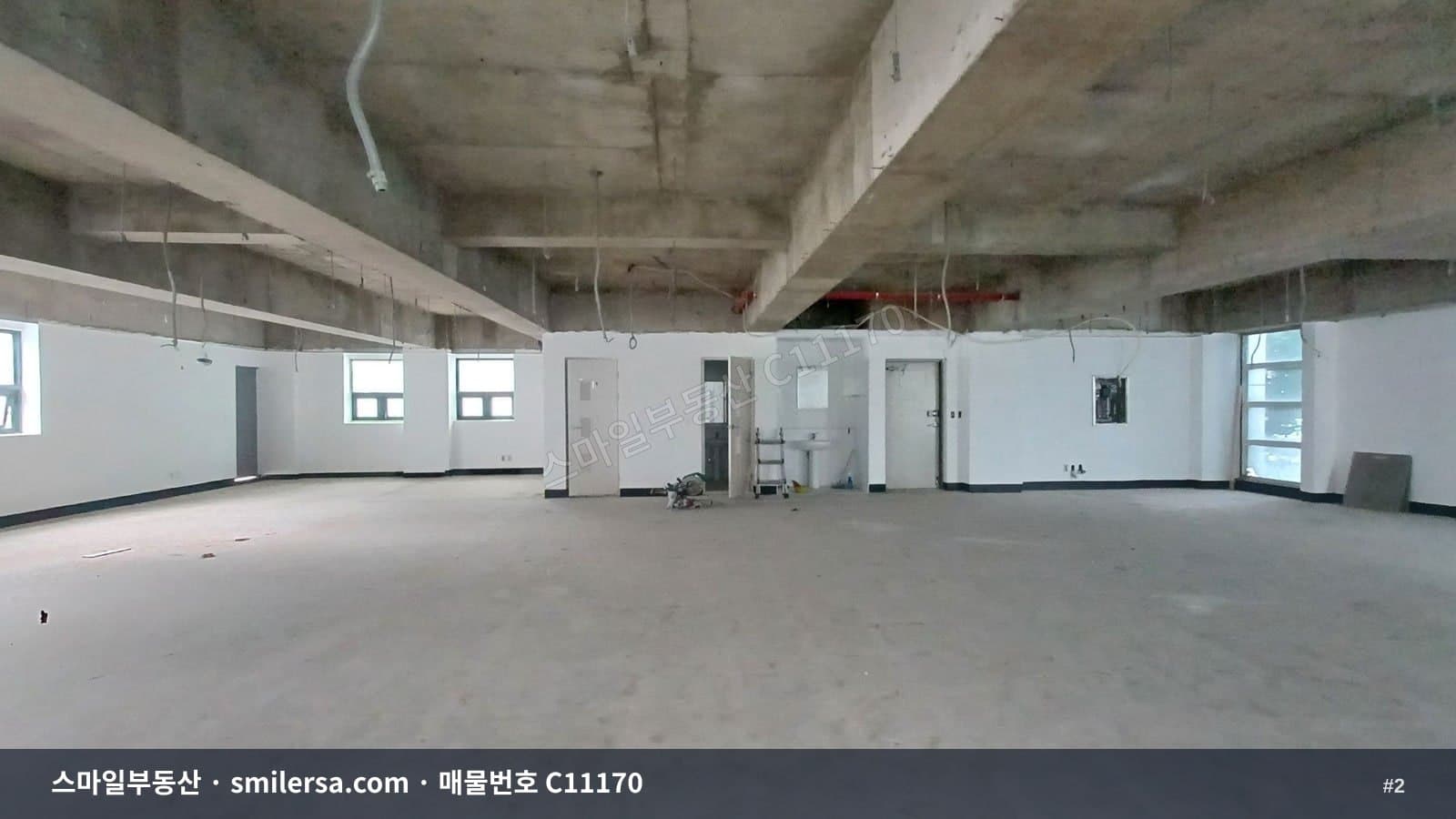 명륜역 인근 중형 사무실, 학원 겸용으로 보기 좋은 자리 썸네일 2