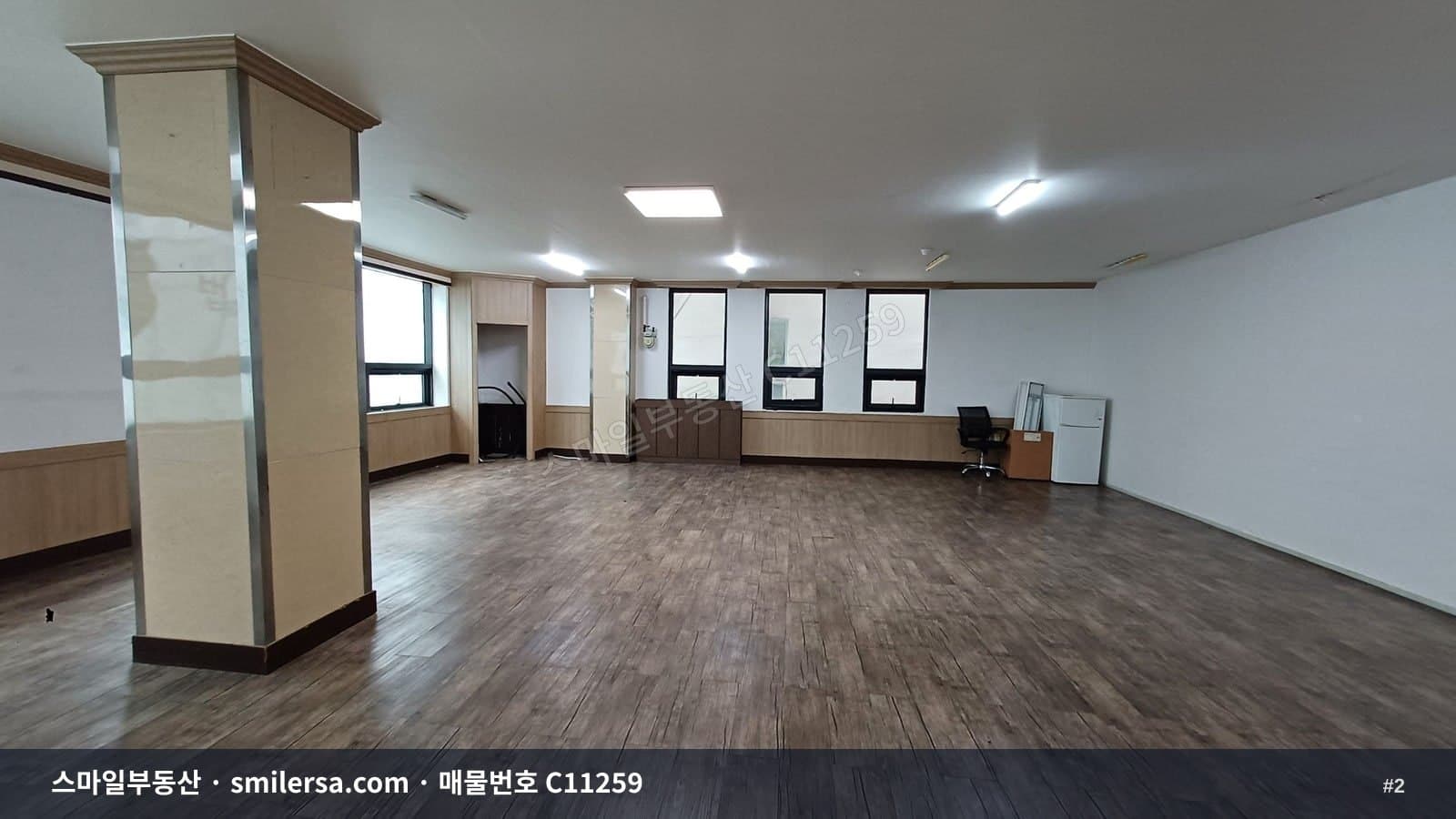 법원 정문 인근 깔끔한 중소형 사무실 썸네일 2
