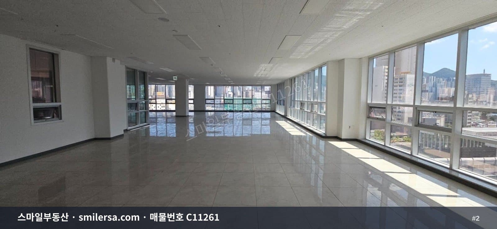 연제구 거제동 법조타운 인근 깨끗한 대형사무실 썸네일 2