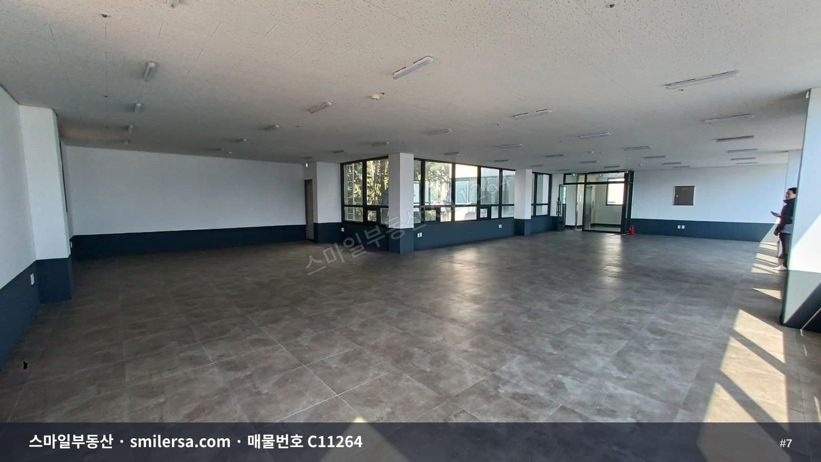 남산동 도로변 깔끔하고 전망 좋은 사무실 썸네일 7