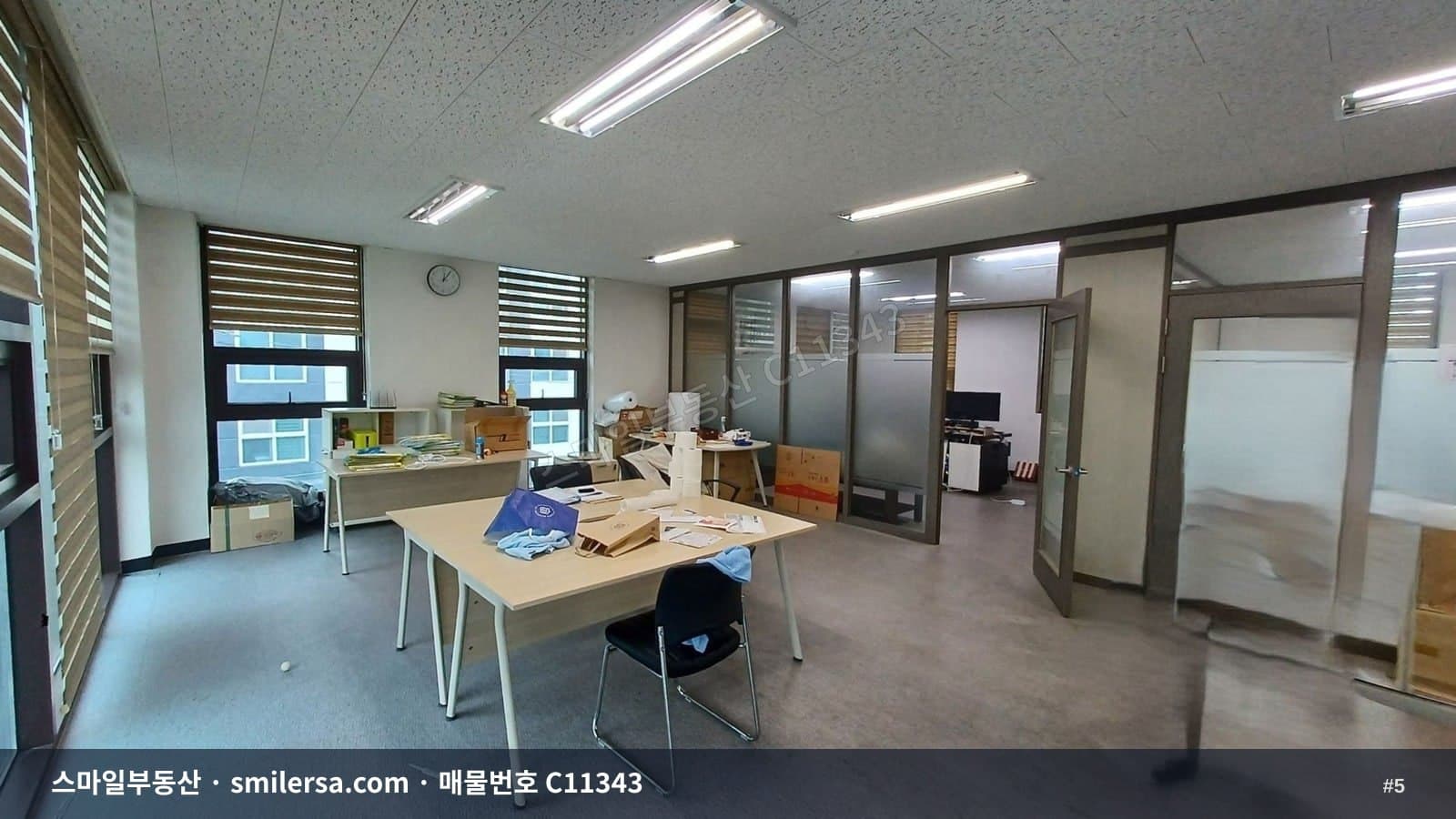 거제해맞이역 인근, 주차와 공간분리가 돋보이는 깔끔한 중형 사무실 썸네일 5