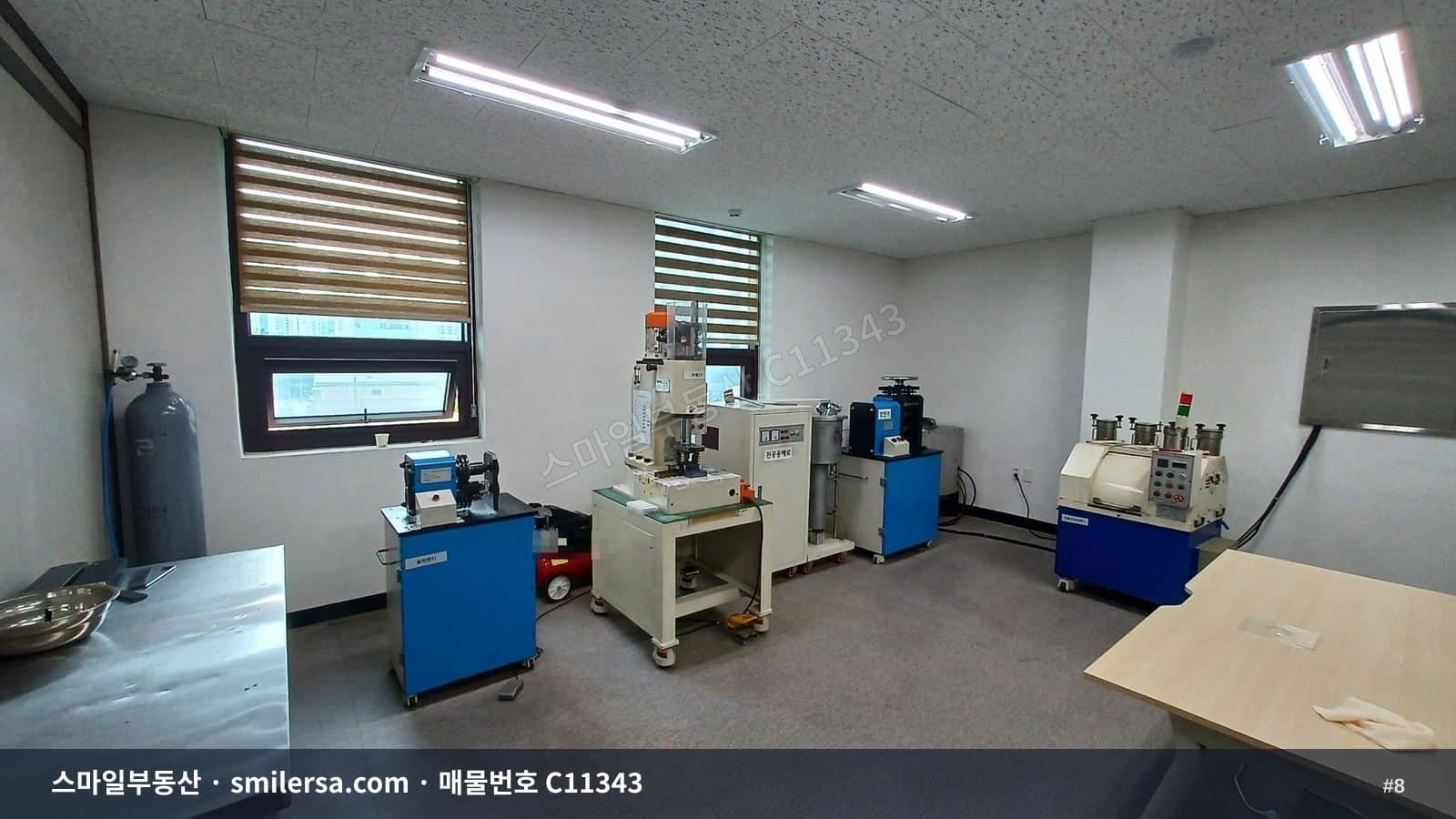 거제해맞이역 인근, 주차와 공간분리가 돋보이는 깔끔한 중형 사무실 썸네일 8