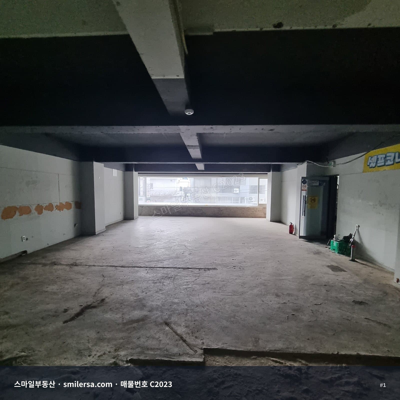 부산광역시 남구 대연동 상가 내부 사진 C2023