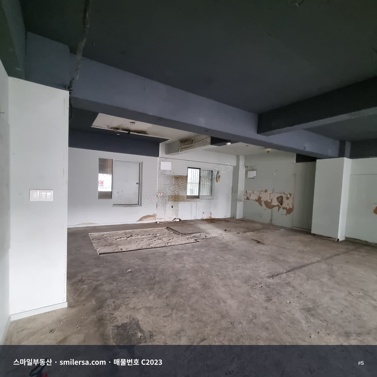 경성대 인근 상가 2층 44평, 도로변 입지 월세 매물 썸네일 5