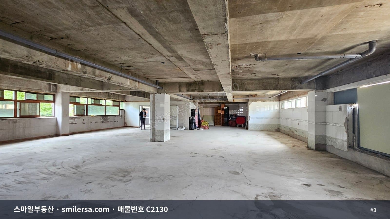 유엔교차로 인근 82평 대형 사무실, 주차 가능한 2층 공간 썸네일 3