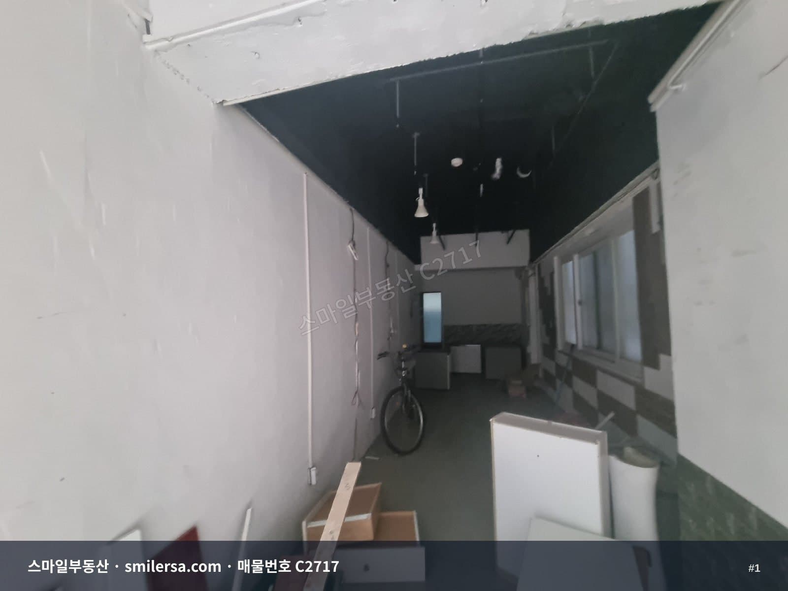 부산광역시 남구 대연동 상가 내부 사진 C2717