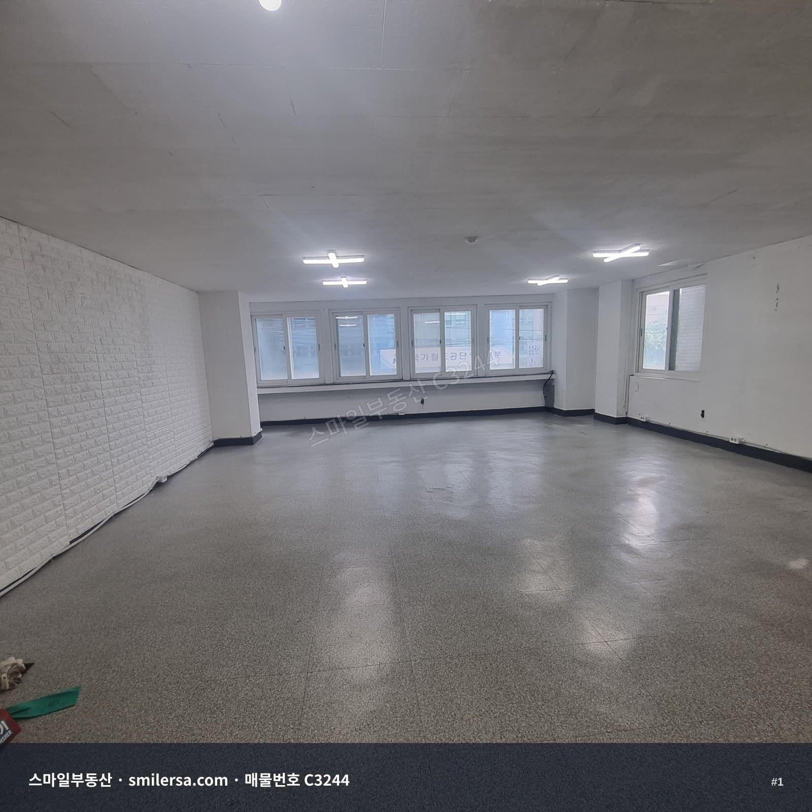 부산광역시 중구 중앙동4가 사무실 내부 사진 C3244