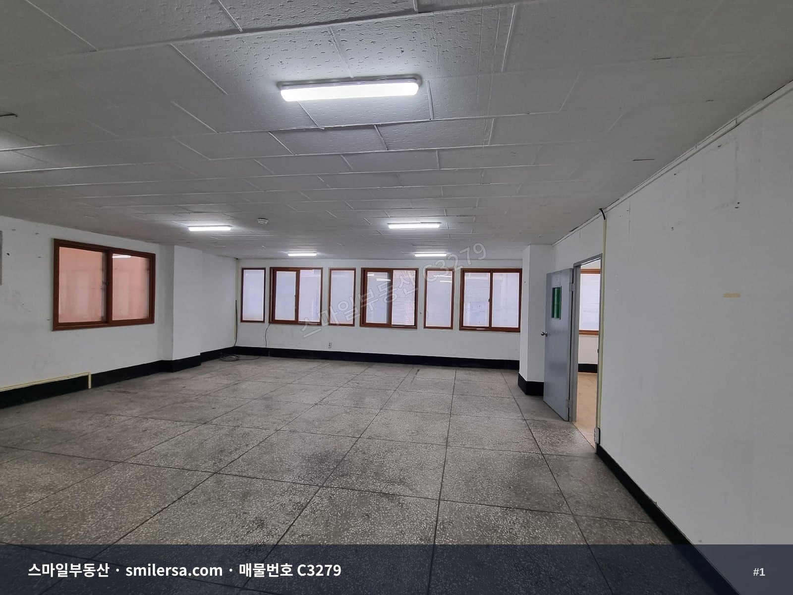 부산광역시 중구 중앙동4가 사무실 내부 사진 C3279