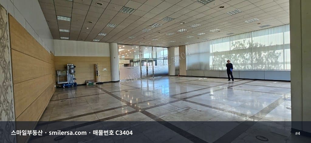 중앙4가 역세권 경치좋은 사무실, 138평 1층 썸네일 4