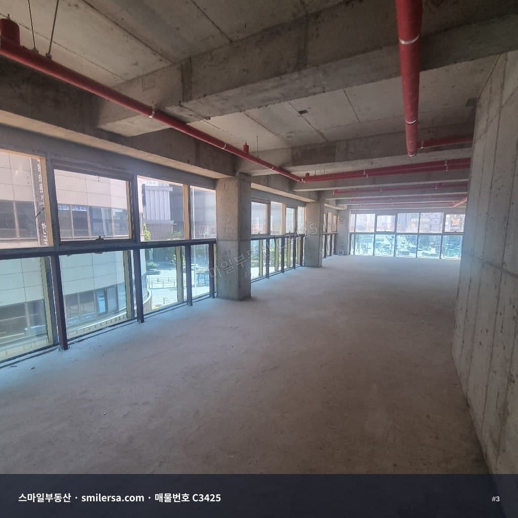 동광1가 광복로 입구 대로변 사무실 50평, 노출 좋은 자리 썸네일 3