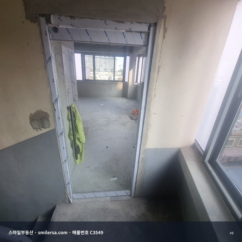부산역 텍사스촌 사거리 코너 사무실, 노출 좋은 6층 공간 썸네일 3
