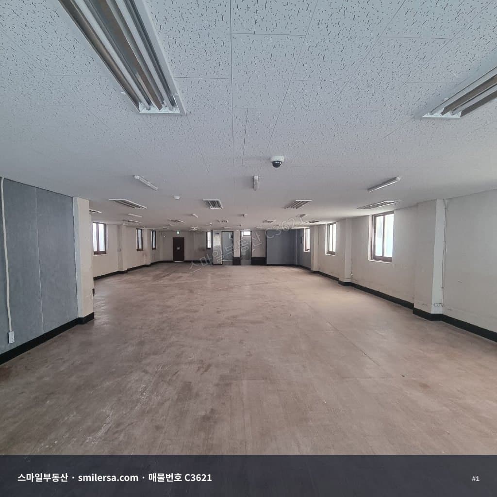 부전시장 인근 중앙대로변 사무실 66평 월세 매물 - 1