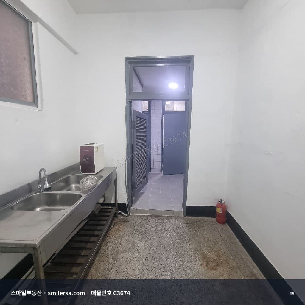 초량교차로 코너 사무실, 초량역 초역세권 15평 월세 썸네일 5