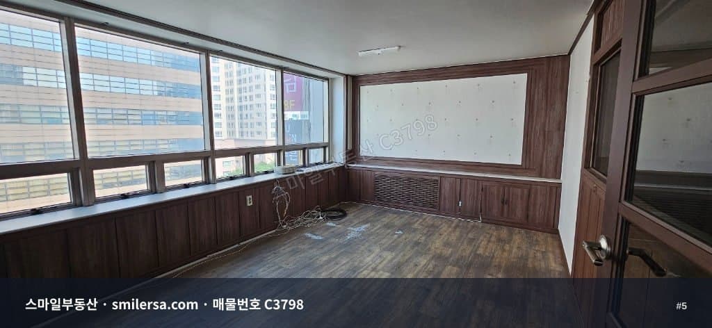 연산역 7번출구 중앙대로변 사무실 41평, 역세권 깔끔한 공간 썸네일 5