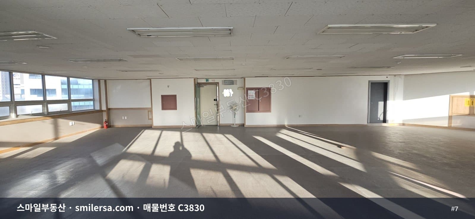 양정역 인근 대로변 고층 사무실 52평 월세 썸네일 7