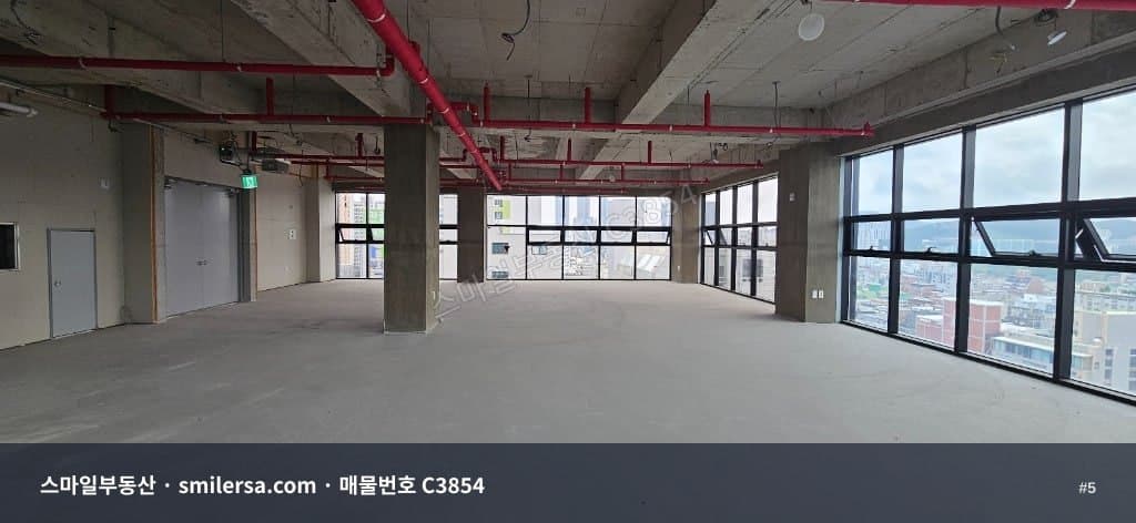 대연역 신축 건물 11층, 병의원·사무실로 좋은 65평 공간 썸네일 5
