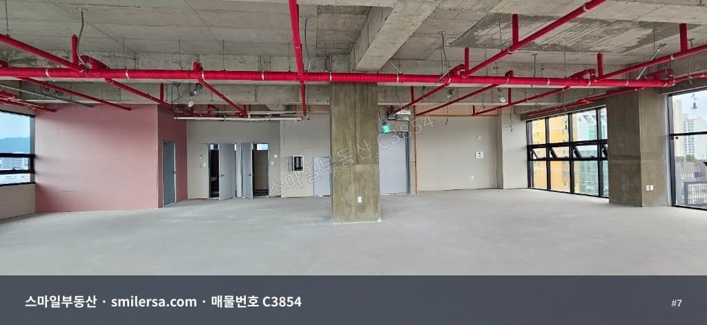 대연역 신축 건물 11층, 병의원·사무실로 좋은 65평 공간 썸네일 7