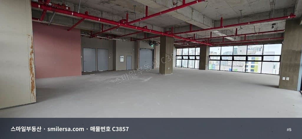 대연역 신축 빌딩 13층, 병의원·사무실로 딱 맞는 65평 공간 썸네일 5