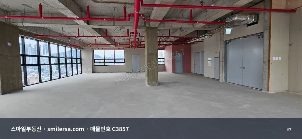 대연역 신축 빌딩 13층, 병의원·사무실로 딱 맞는 65평 공간 썸네일 7
