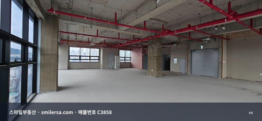 대연역 신축 역세권 병의원·사무실 65평 매물 썸네일 4