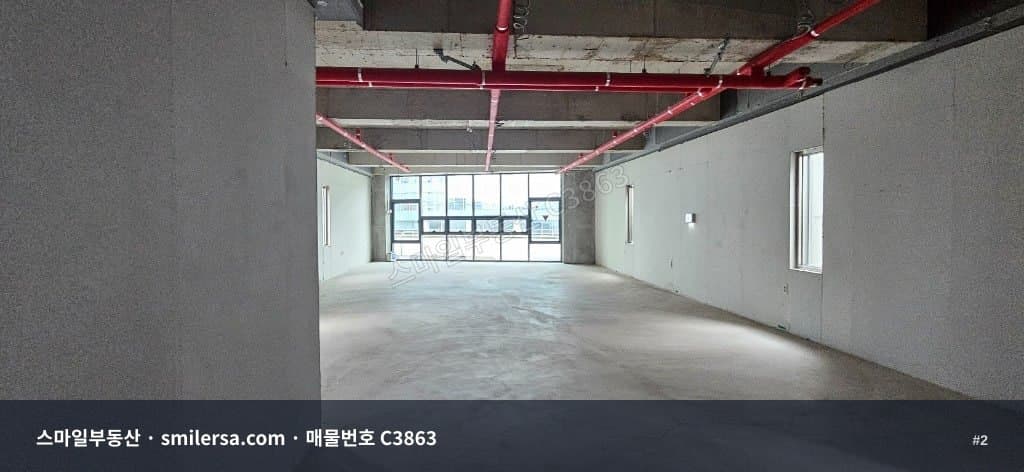 대연역 인근 도로변 중형 사무실 46평 월세 매물 썸네일 2