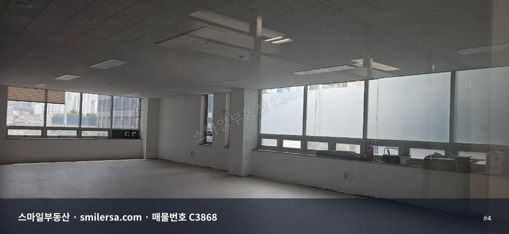 연산역 반송로 대로변 사무실 매매 - 53평대 역세권 복합상가 썸네일 4
