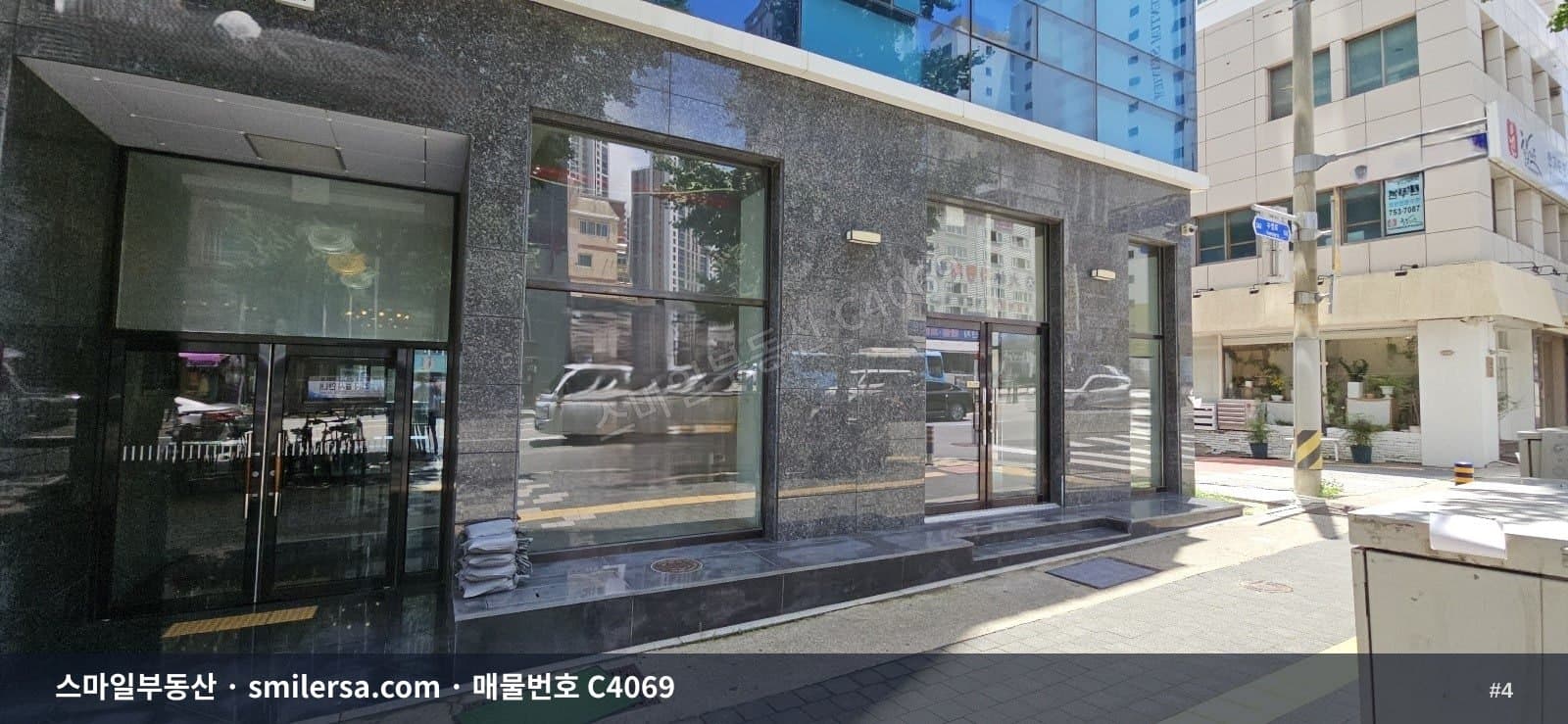 광안역 인근 대로변 주상복합 1층 상가 매매 썸네일 4