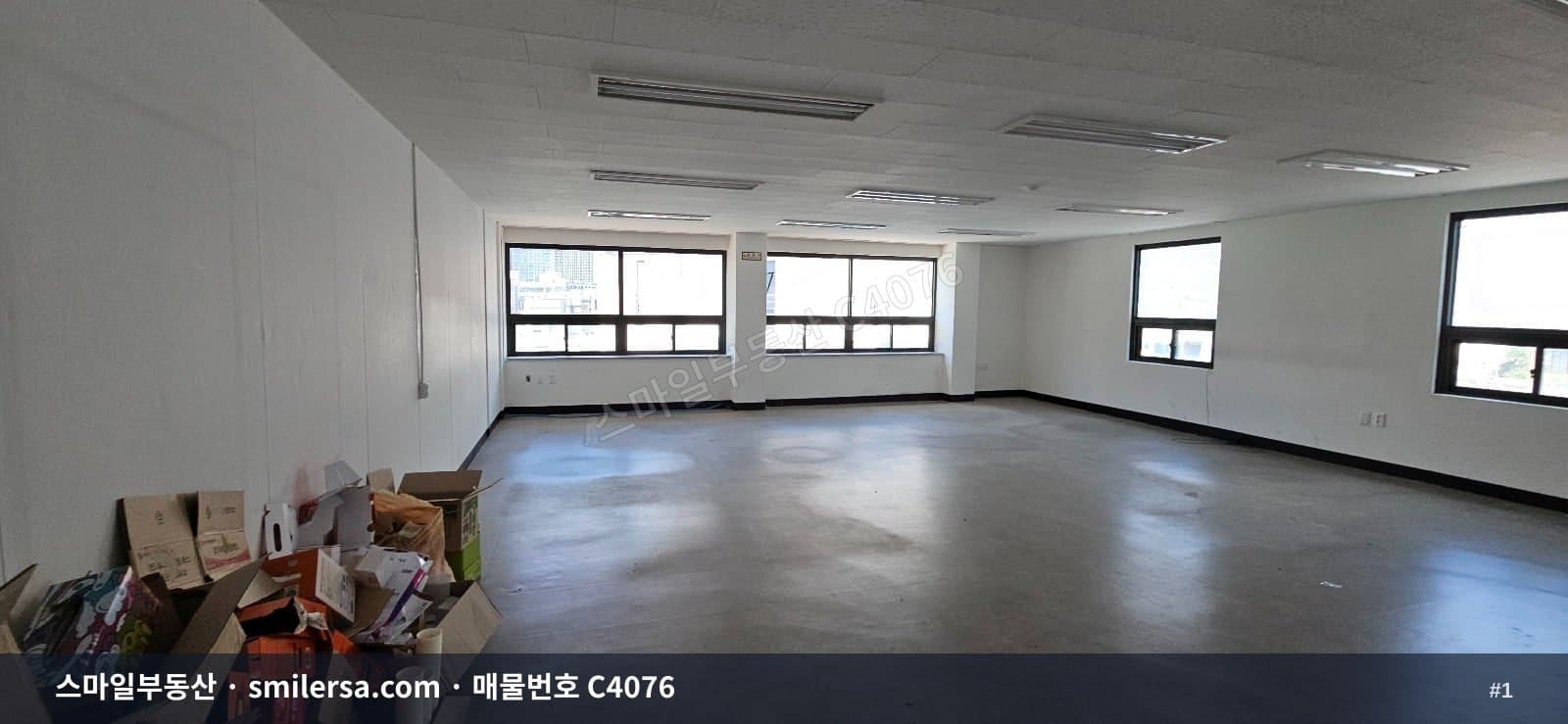 부산광역시 연제구 거제동 사무실 내부 사진 C4076